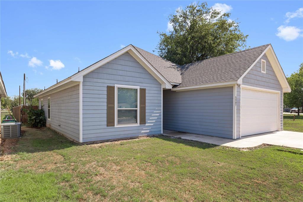 5407 Arrowhead Drive, Granbury, TX 76048