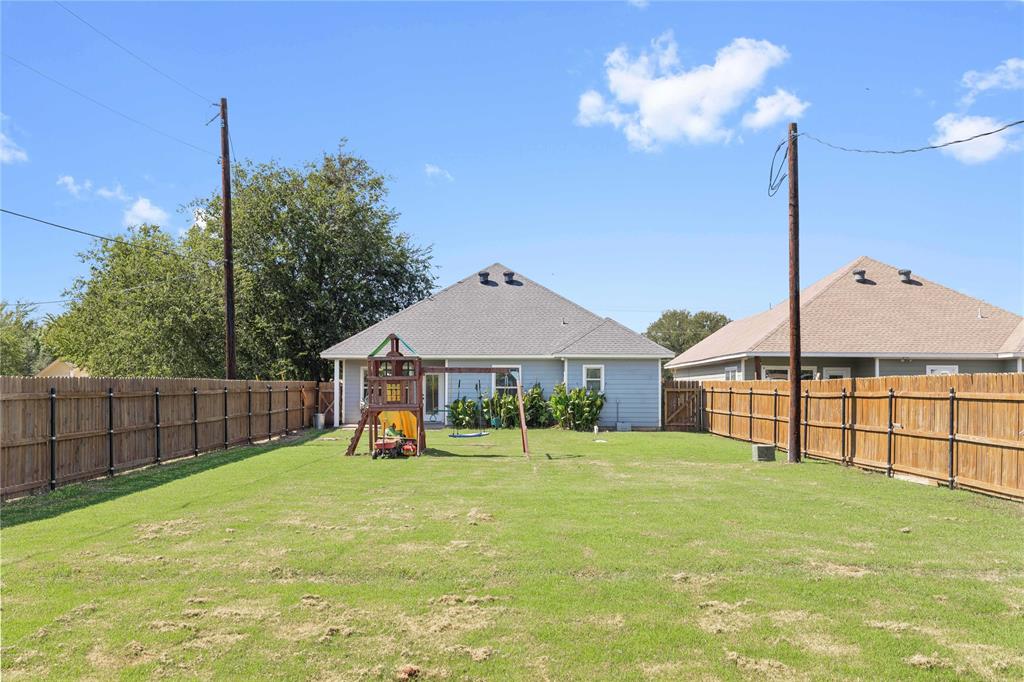 5407 Arrowhead Drive, Granbury, TX 76048