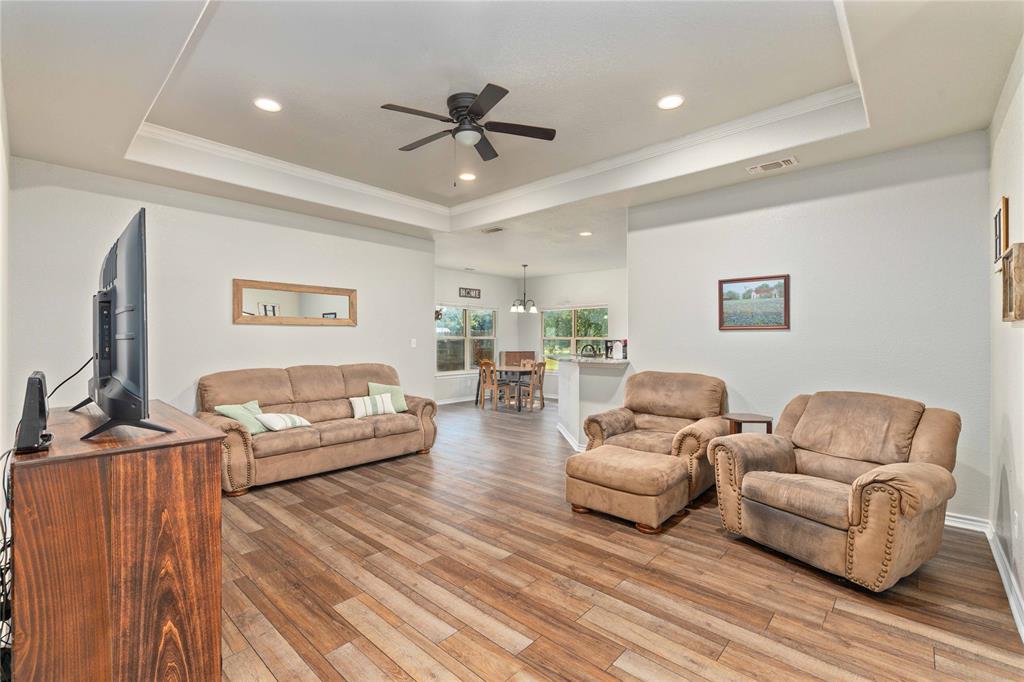 5407 Arrowhead Drive, Granbury, TX 76048