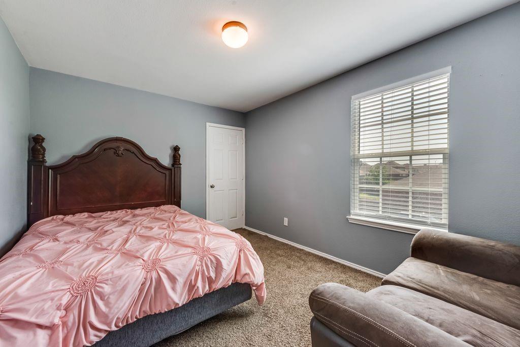 6916 Derbyshire Drive, Fort Worth, TX 76137