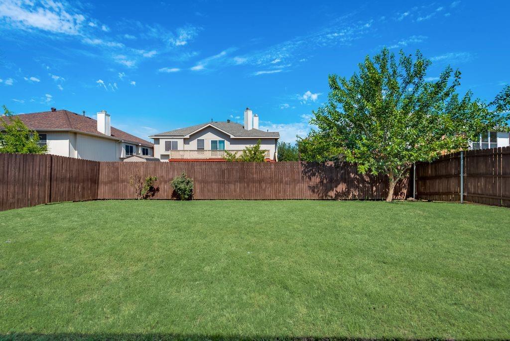 6916 Derbyshire Drive, Fort Worth, TX 76137
