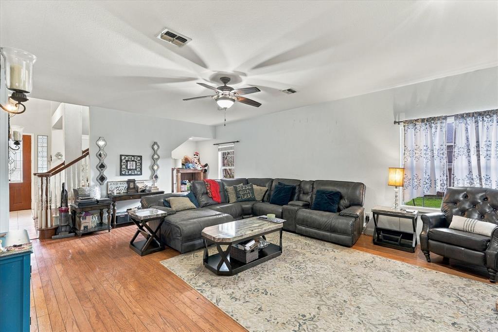 Living room large enough to have enough seating for the whole family!