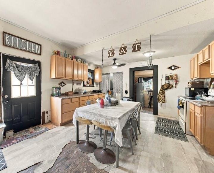 2183 Greig Drive, Robinson, TX 76706