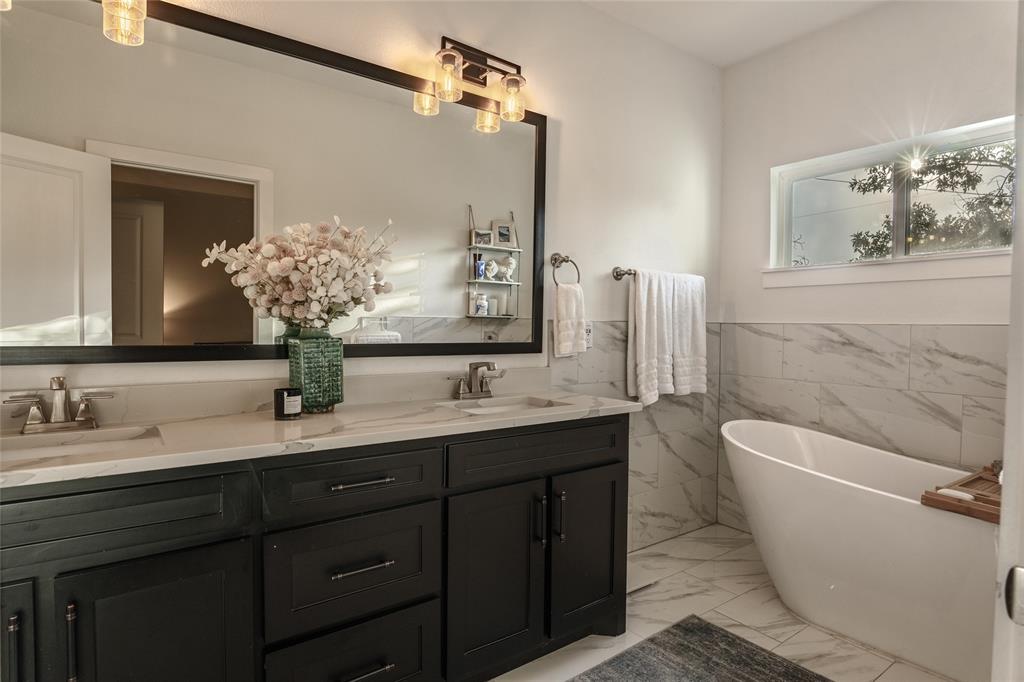 3402 Ladd Street, Dallas, TX 75212