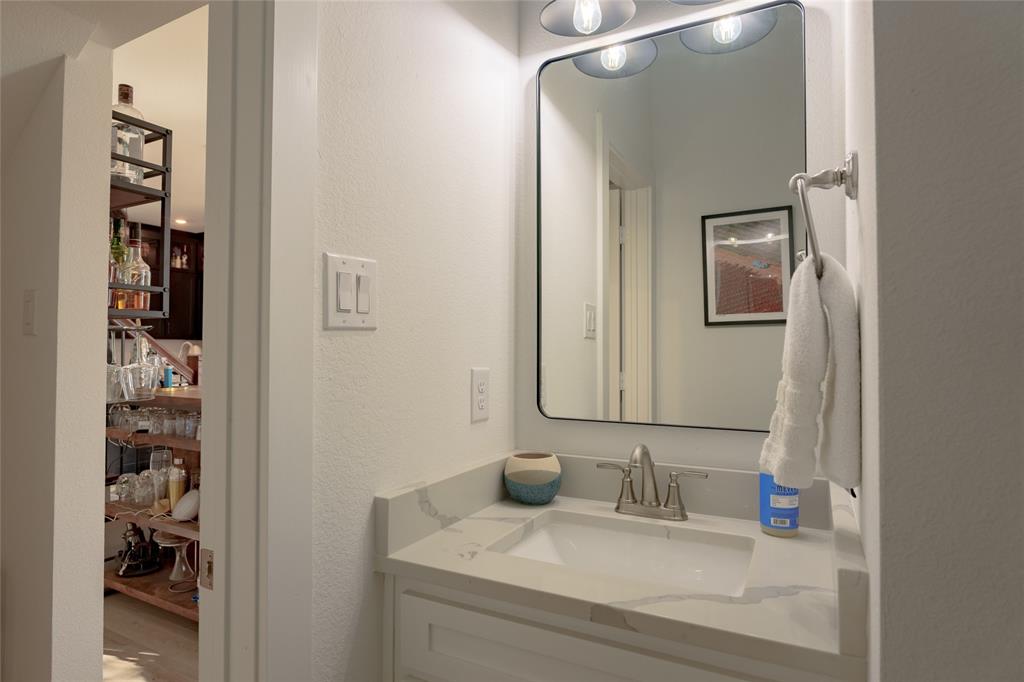 3402 Ladd Street, Dallas, TX 75212