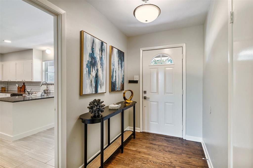 4516 Rolling Hills Drive, Fort Worth, TX 76119