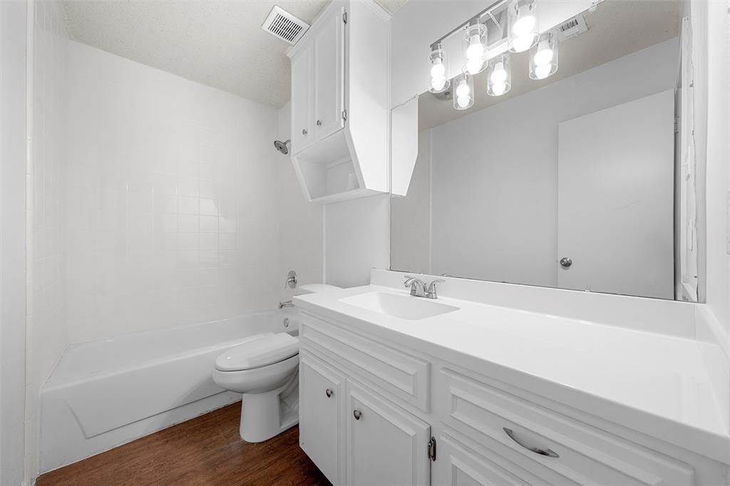 300 Mill Creek Circle, Waco, TX 76712