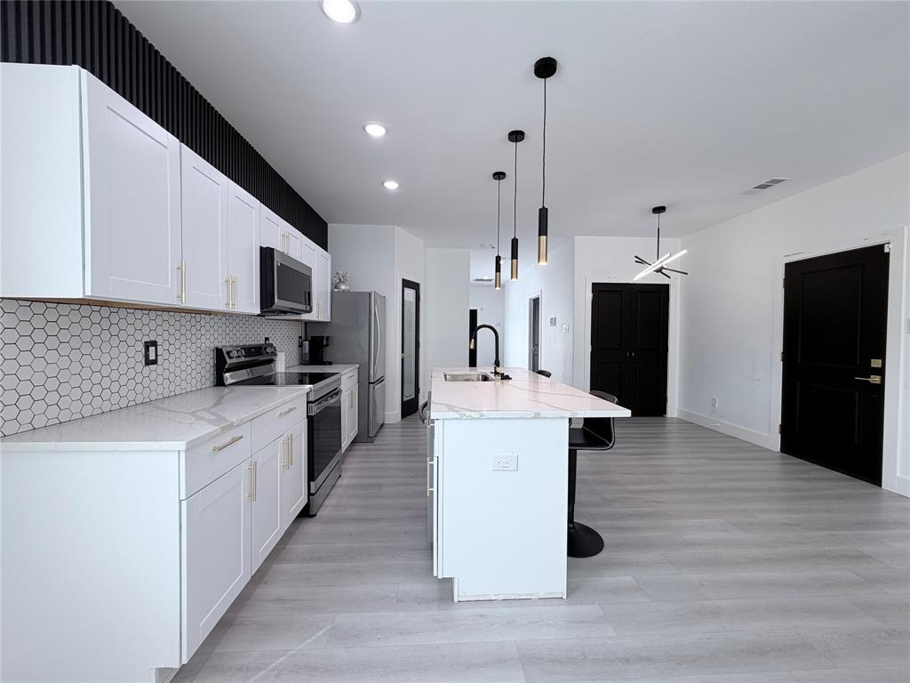 3301 Garden Lane, Dallas, TX 75215 3301 Garden Lane, Dallas, TX 75215