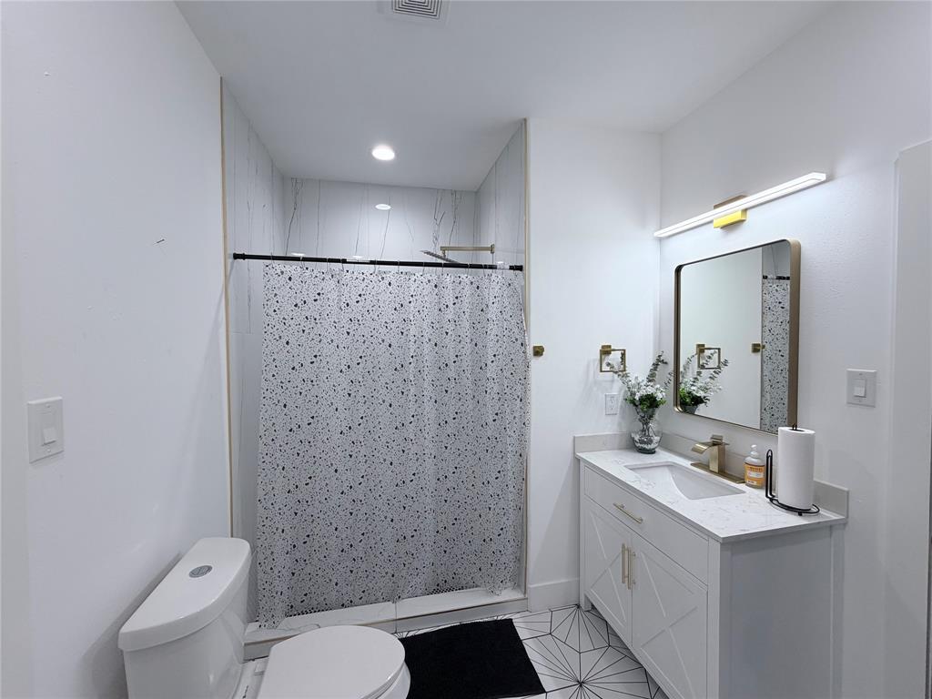 3301 Garden Lane, Dallas, TX 75215