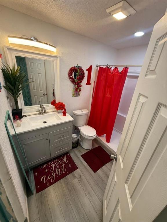2330 Echo Lake Drive, Dallas, TX 75253