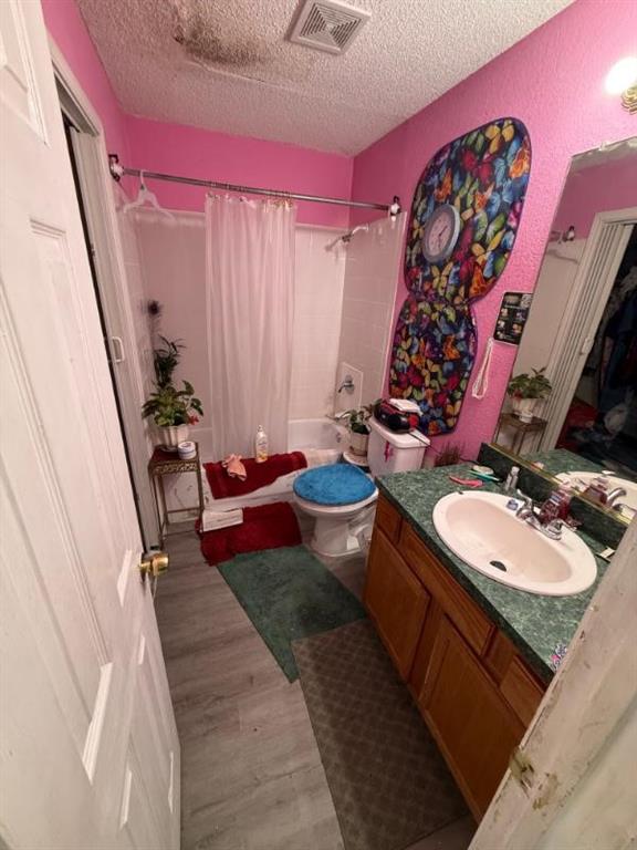 2330 Echo Lake Drive, Dallas, TX 75253