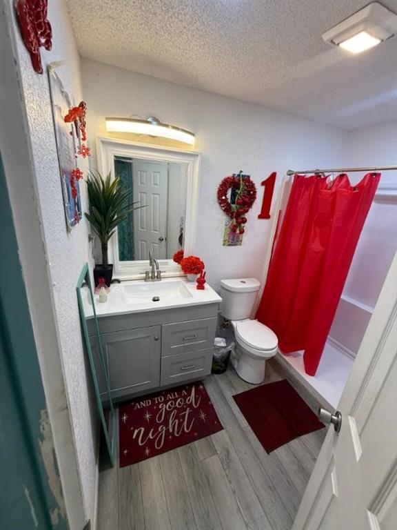2330 Echo Lake Drive, Dallas, TX 75253