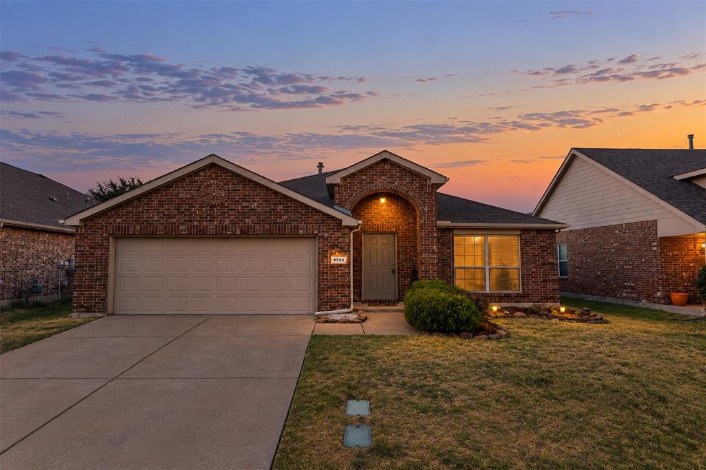 9704 Mulligan Drive, McKinney, TX 75072 9704 Mulligan Drive, McKinney, TX 75072