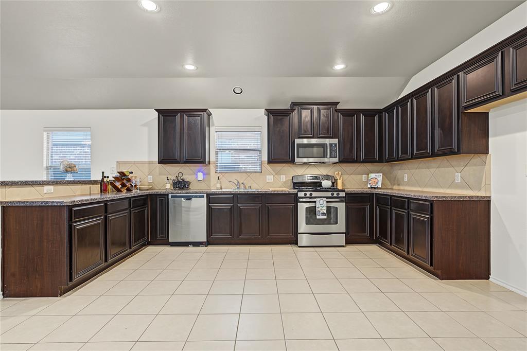 9704 Mulligan Drive, McKinney, TX 75072 9704 Mulligan Drive, McKinney, TX 75072