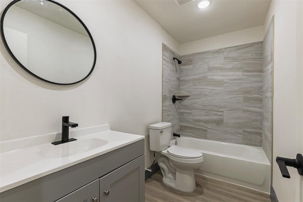 1615 Presidio Avenue, Dallas, TX 75216