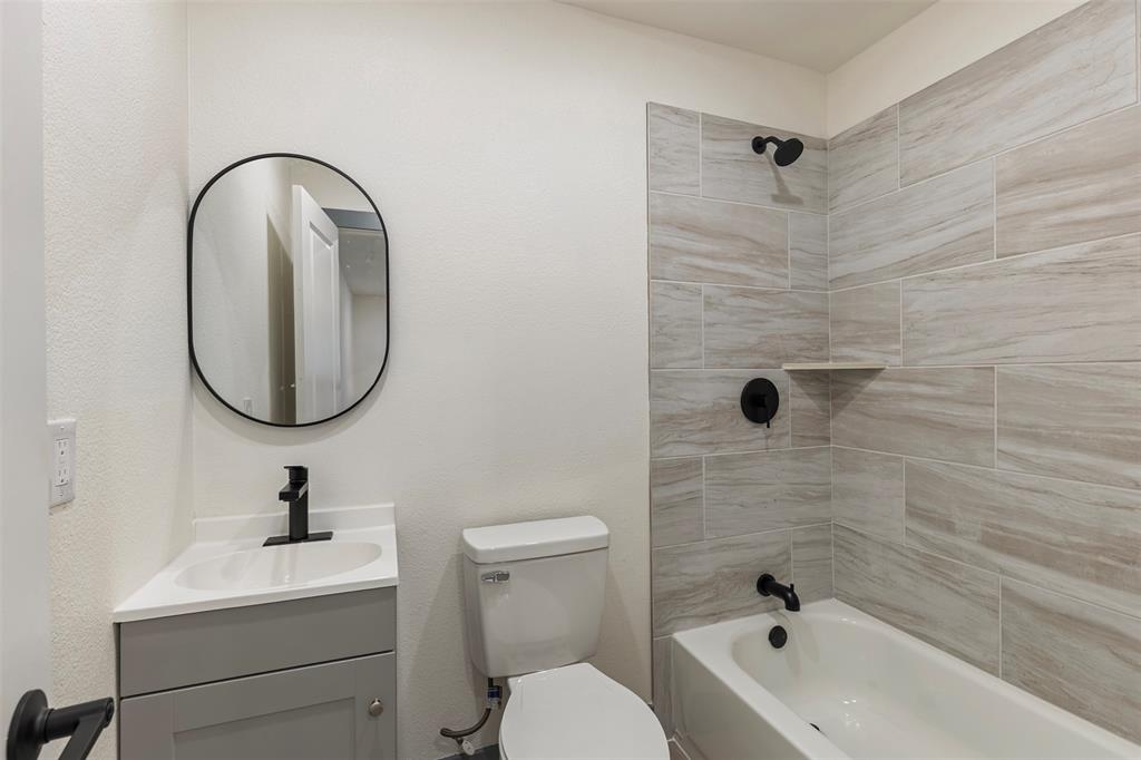 1615 Presidio Avenue, Dallas, TX 75216