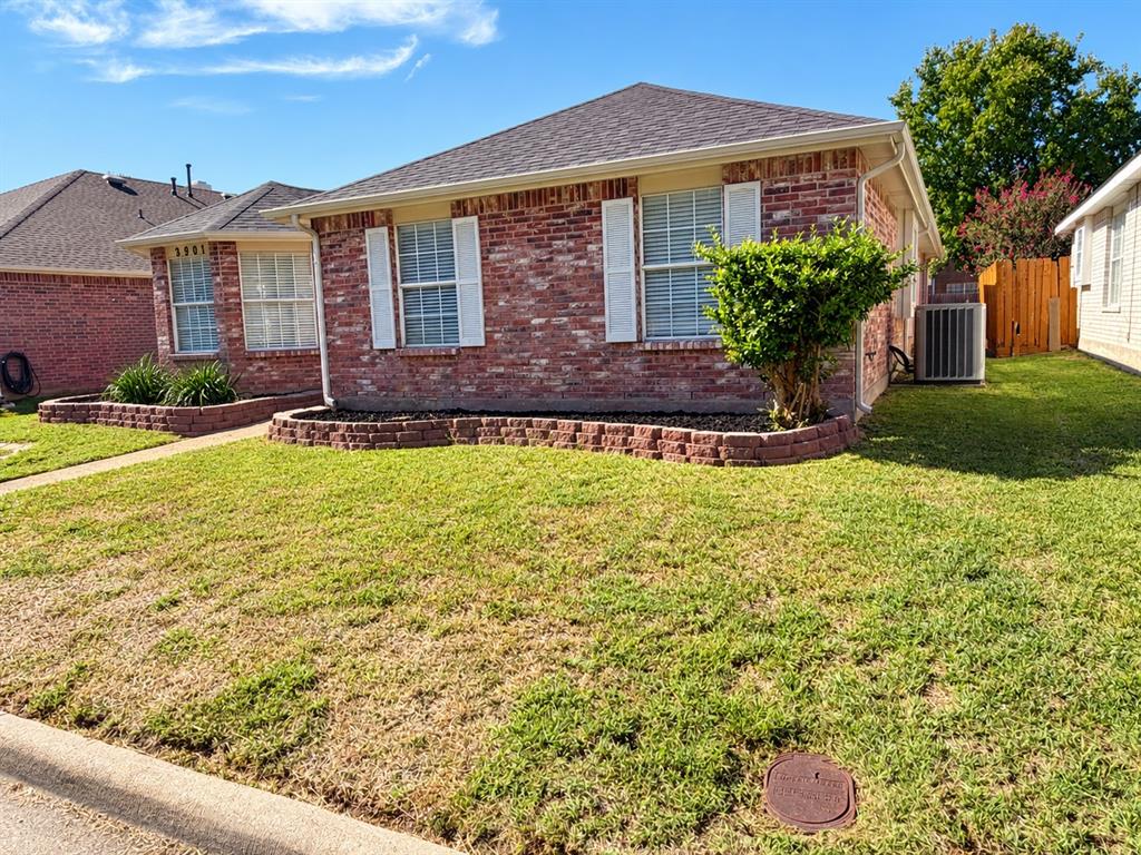 2901 Caladium Court, Garland, TX 75040