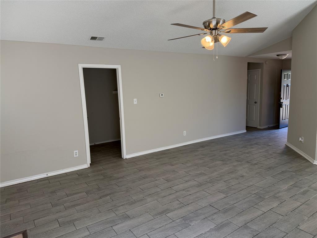 2901 Caladium Court, Garland, TX 75040