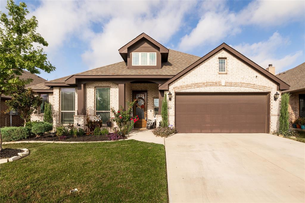 1020 Longbow Drive, Godley, TX 76044