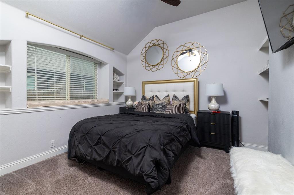 1020 Longbow Drive, Godley, TX 76044