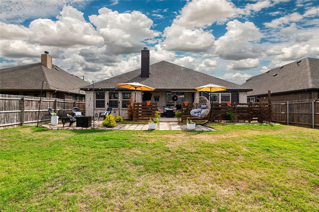 1020 Longbow Drive, Godley, TX 76044