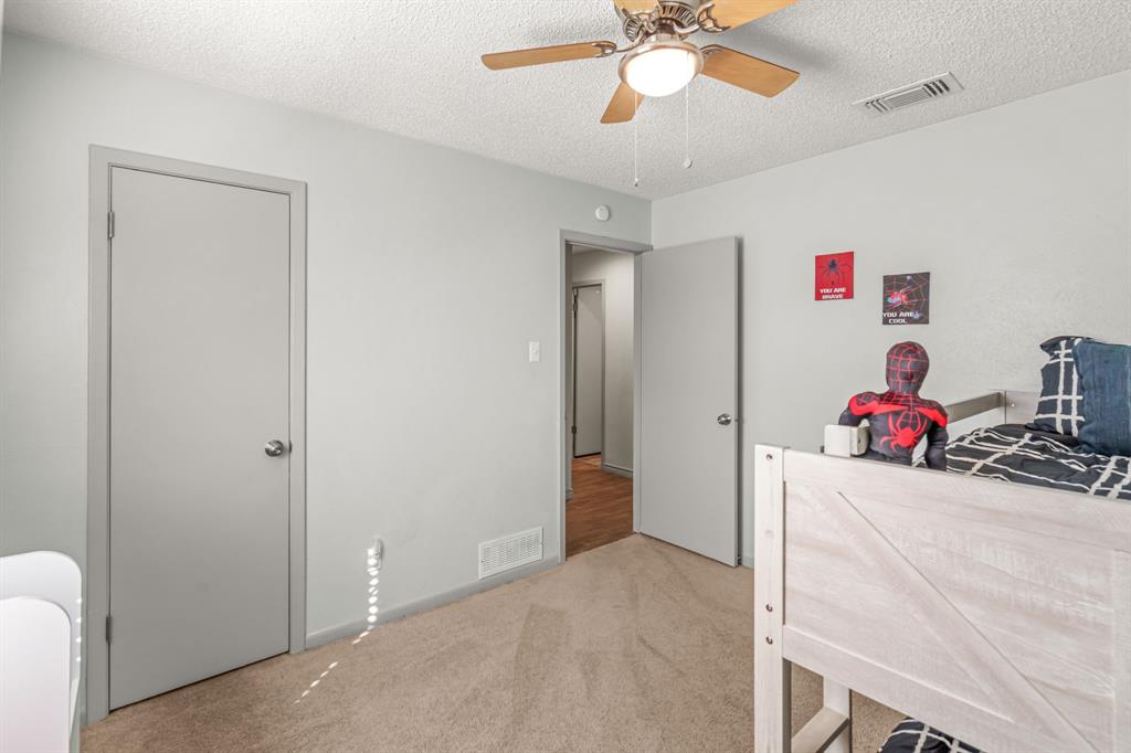 102 Allen Drive, Sanger, TX 76266