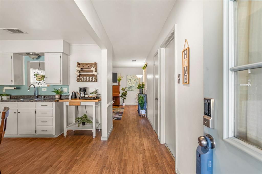 102 Allen Drive, Sanger, TX 76266