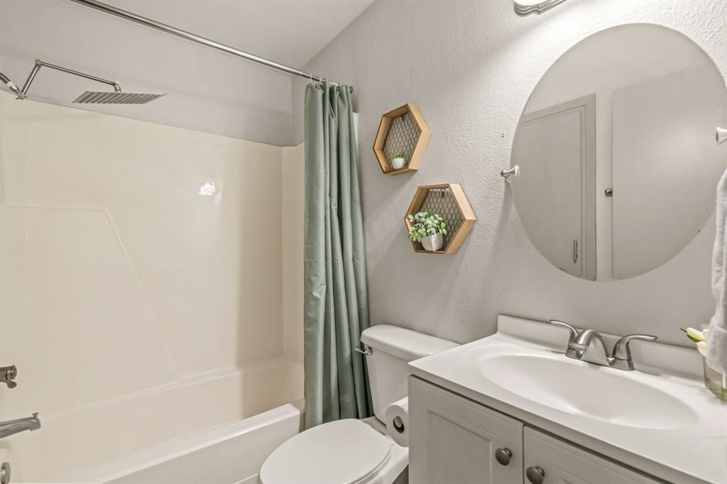 102 Allen Drive, Sanger, TX 76266