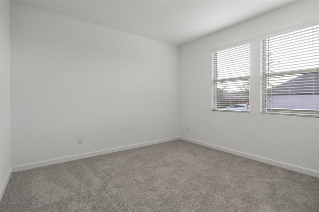 2113 Maple Ridge Drive, Van Alstyne, TX 75495