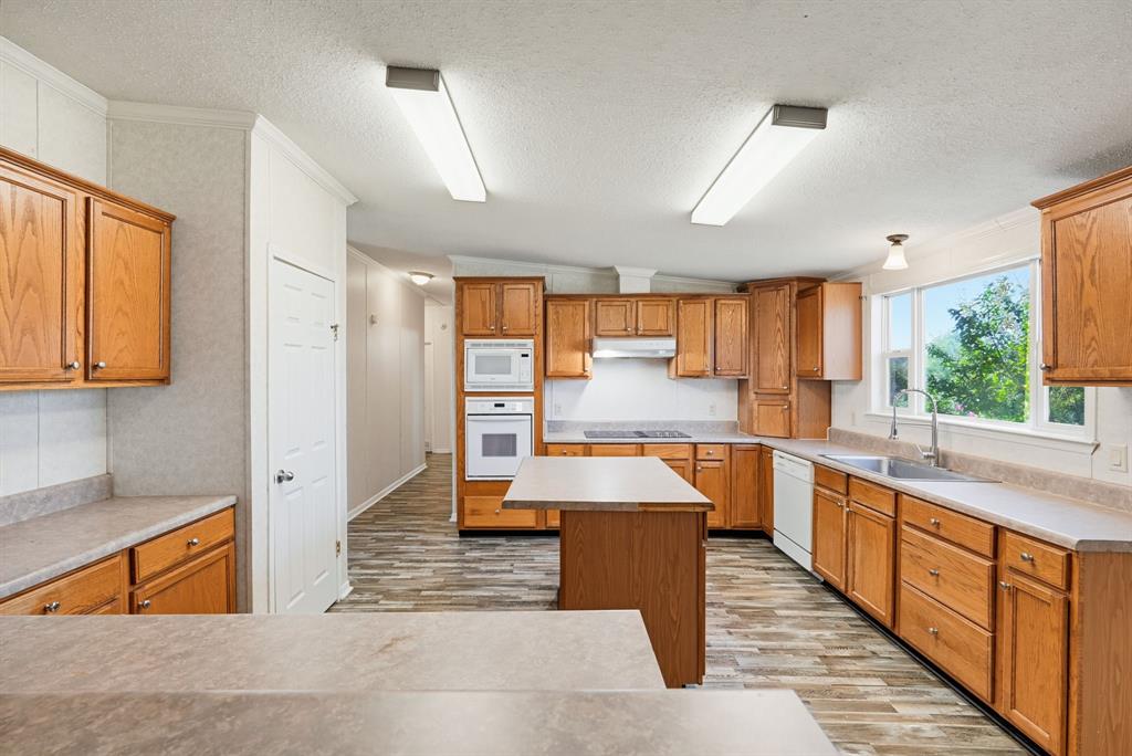 9413 Alabama Street, Joshua, TX 76058