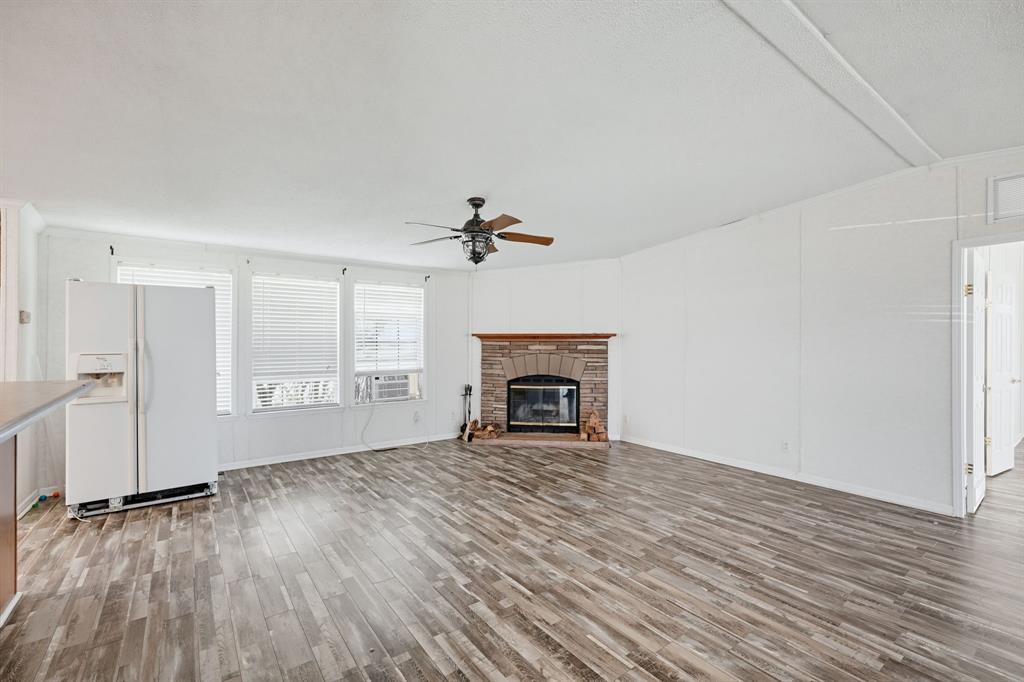 9413 Alabama Street, Joshua, TX 76058