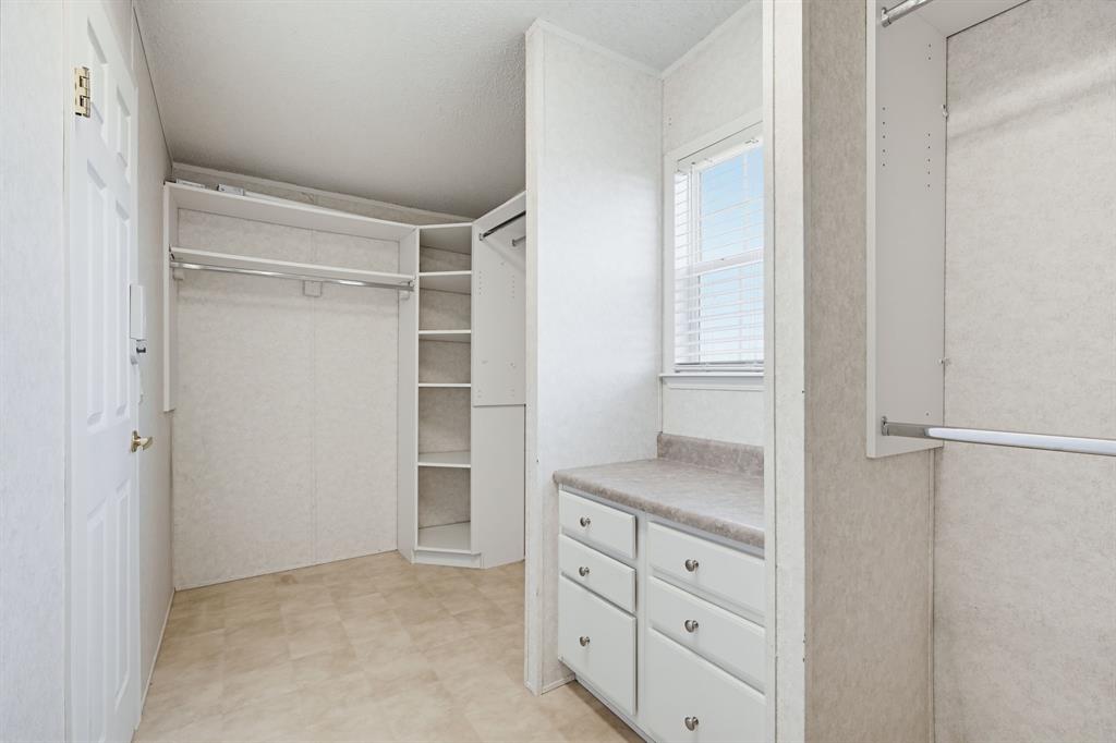 9413 Alabama Street, Joshua, TX 76058