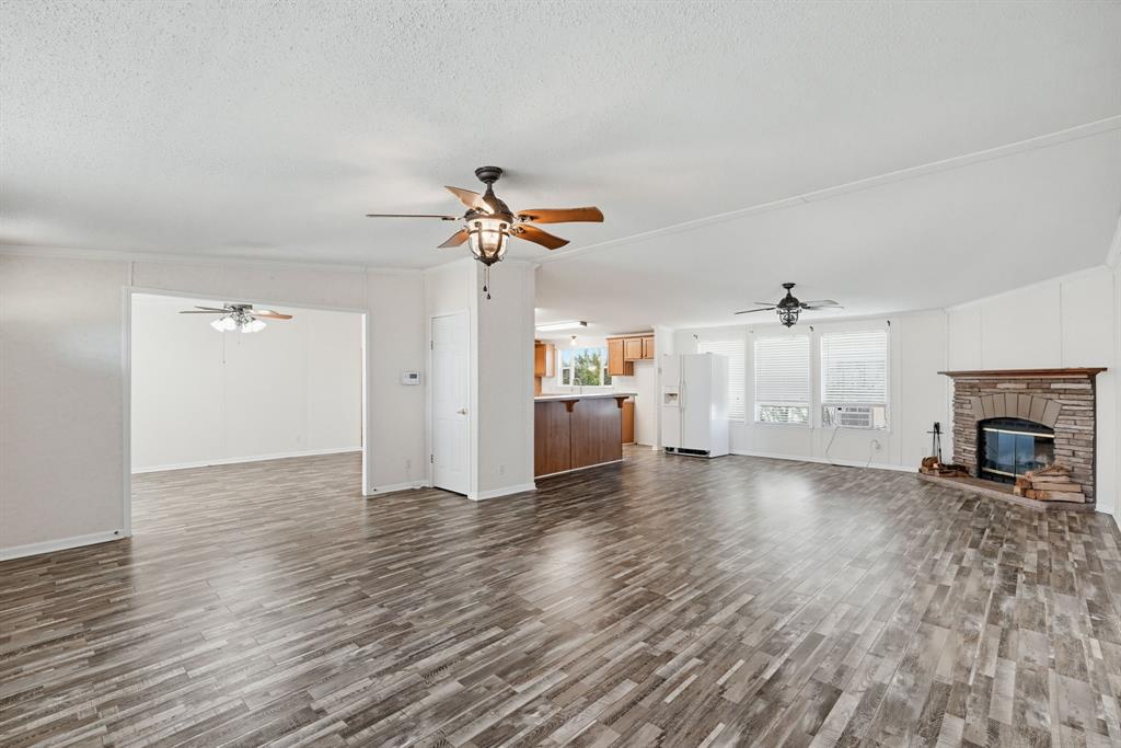 9413 Alabama Street, Joshua, TX 76058