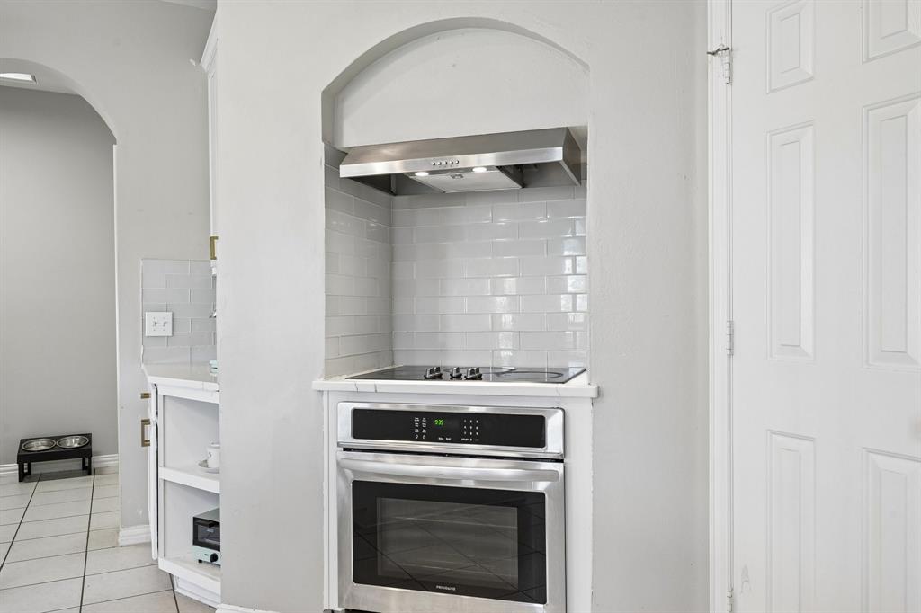 10005 Fairway Vista Drive, Rowlett, TX 75089