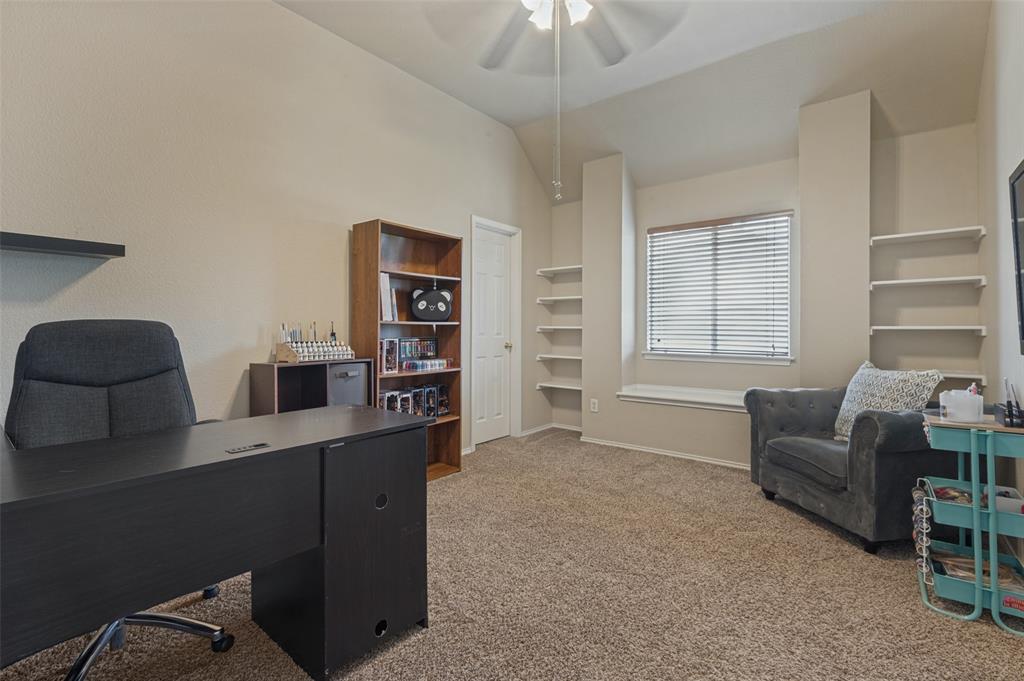 7929 Stansfield Drive, Fort Worth, TX 76137
