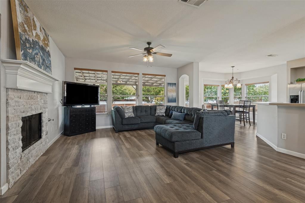 7929 Stansfield Drive, Fort Worth, TX 76137