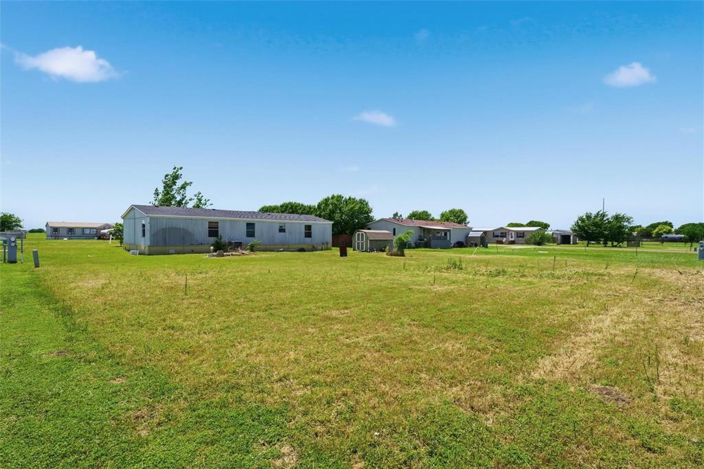 154 Hillside Drive, Troy, TX 76579