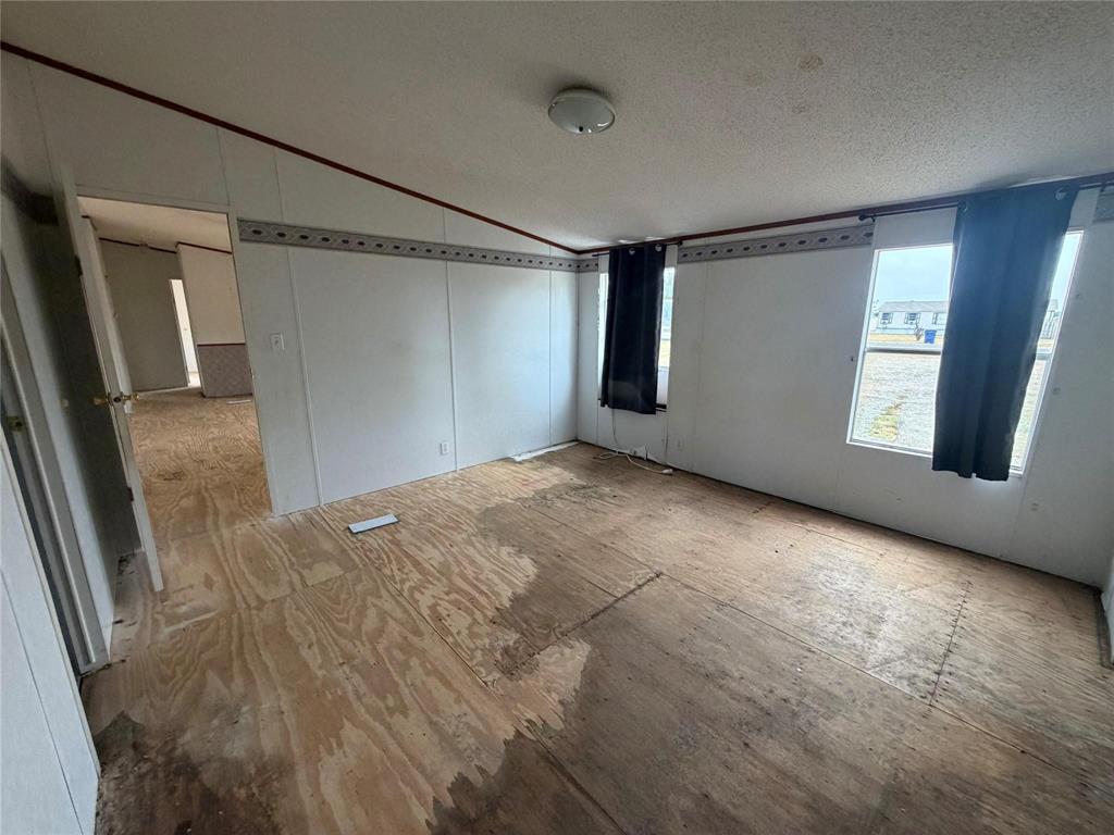154 Hillside Drive, Troy, TX 76579