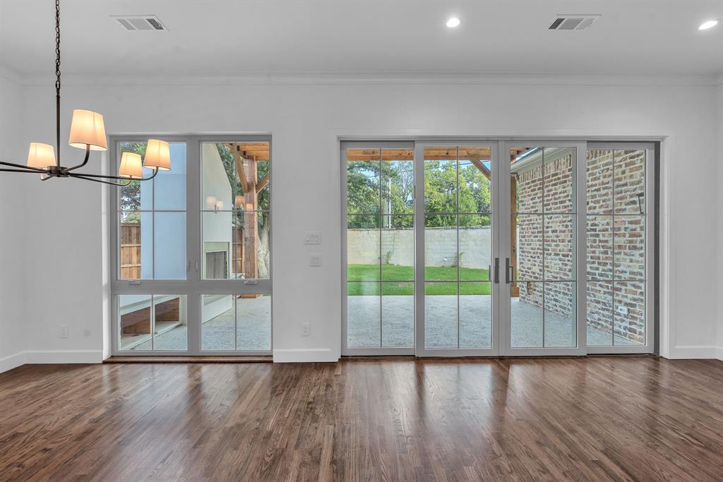 Sliding doors to outdoor living area