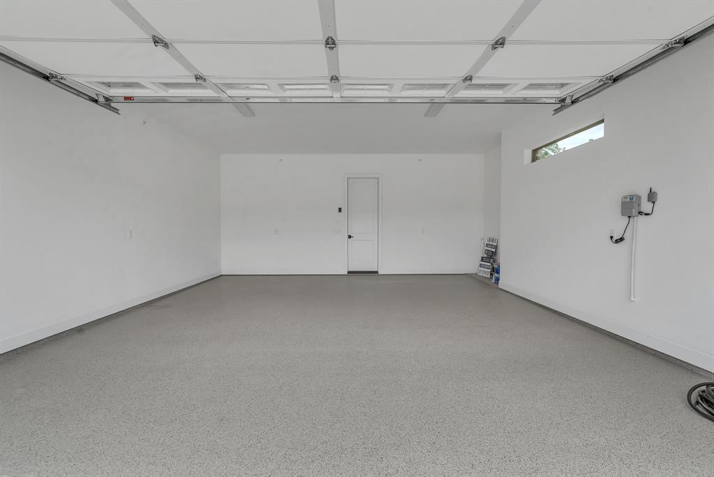 Extra deep garage with epoxy floor