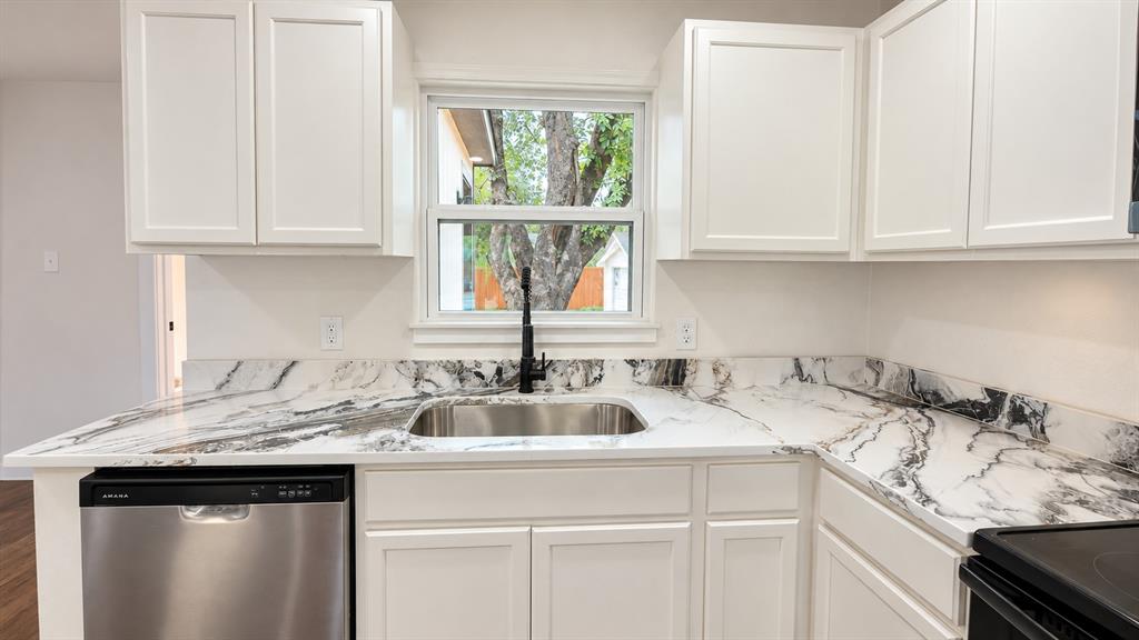 10527 Cayuga Drive, Dallas, TX 75228