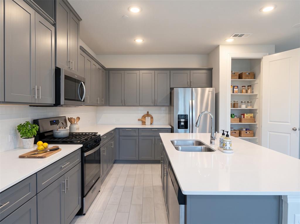 8120 Foraker Street, Frisco, TX 75034