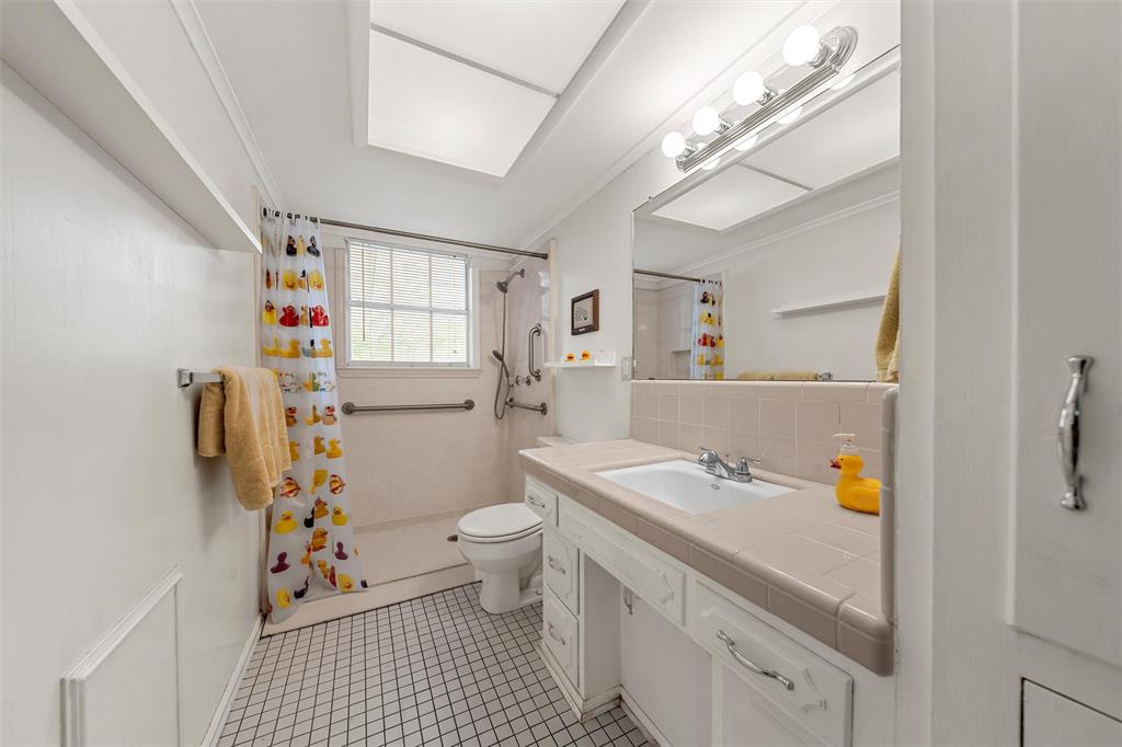 5713 Roberts Drive, Waco, TX 76710