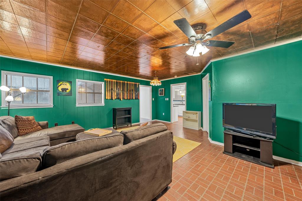 5713 Roberts Drive, Waco, TX 76710