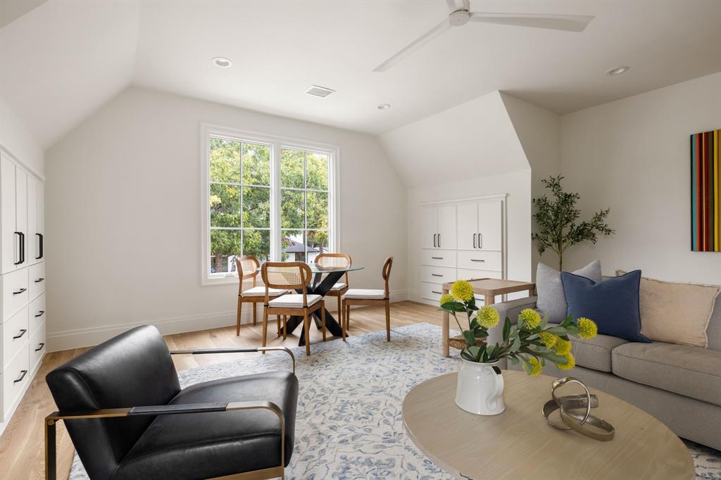 7158 Dalewood Lane, Dallas, TX 75214