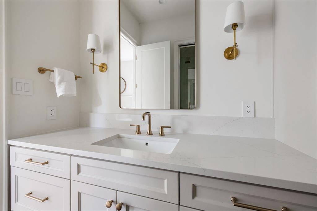 7158 Dalewood Lane, Dallas, TX 75214