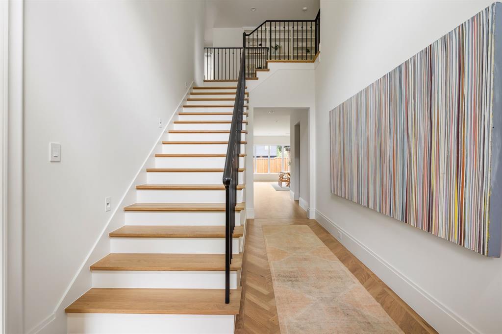 7158 Dalewood Lane, Dallas, TX 75214