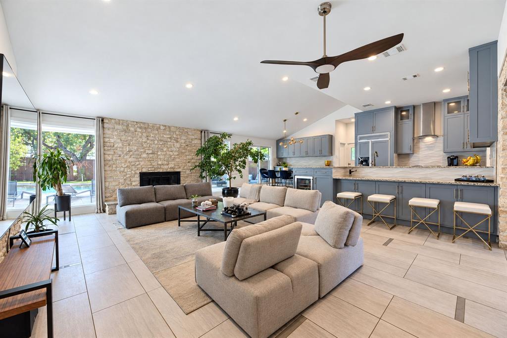 7326 Spring Valley Road, Dallas, TX 75254
