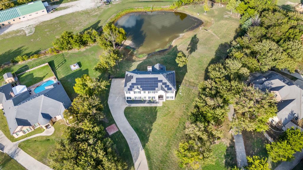 Enjoy being a part of nature and only 16 miles from downtown Dallas.
