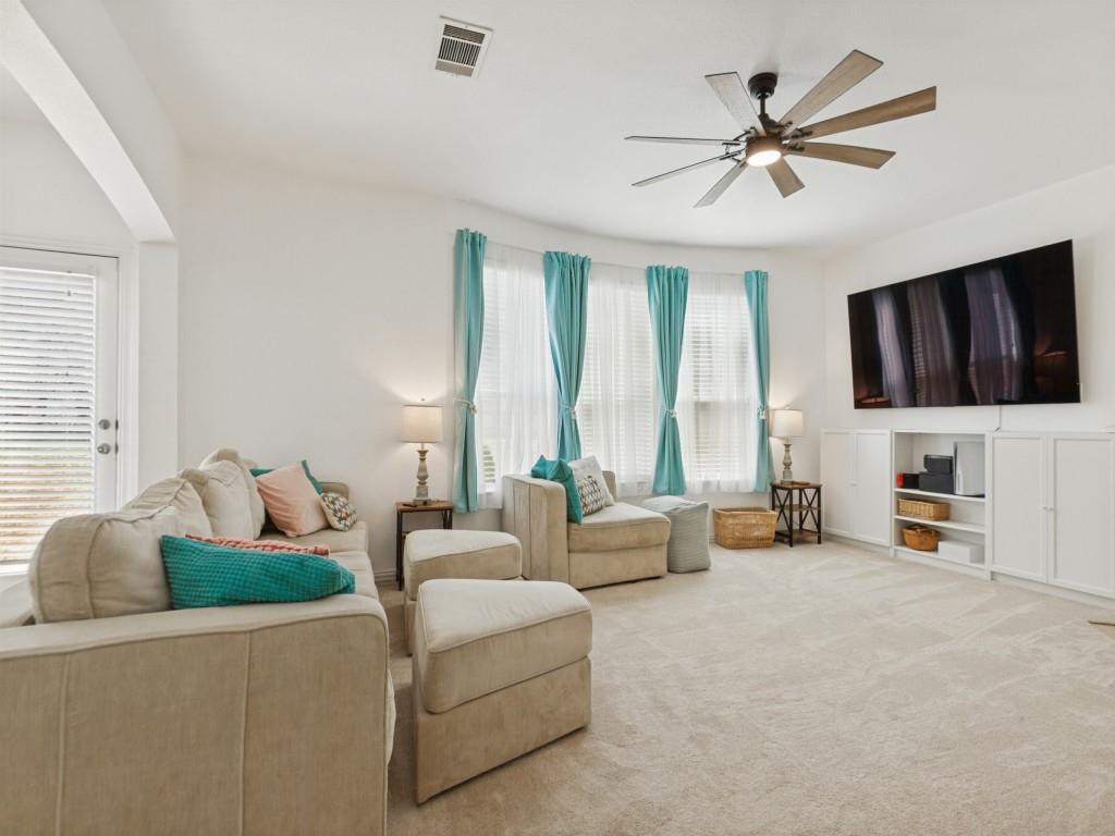 810 Grove Drive, Garland, TX 75040 810 Grove Drive, Garland, TX 75040